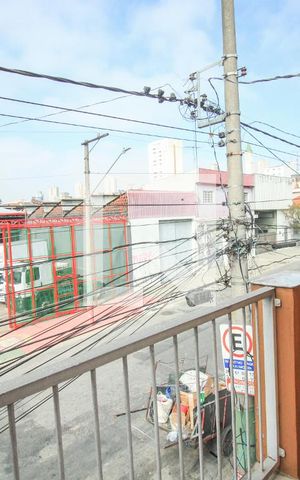 Casa à venda com 341m², 7 quartos e 2 vagas Casa à venda com 341m², 7 quartos e 2 vagasQuarto 1
