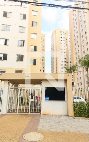 Apartamento à venda com 33m², 2 quartos e 1 vaga Apartamento à venda com 33m², 2 quartos e 1 vagaFachada