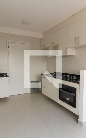 Apartamento à venda com 33m², 2 quartos e 1 vaga Apartamento à venda com 33m², 2 quartos e 1 vagaSala/Cozinha