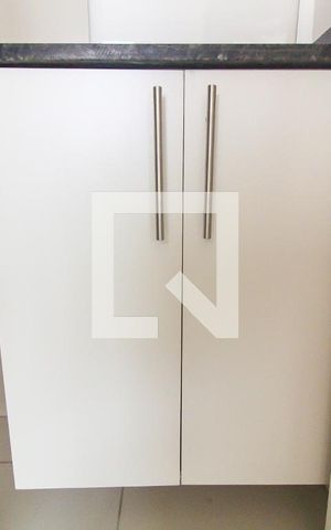 Apartamento à venda com 33m², 2 quartos e 1 vaga Apartamento à venda com 33m², 2 quartos e 1 vagaBanheiro