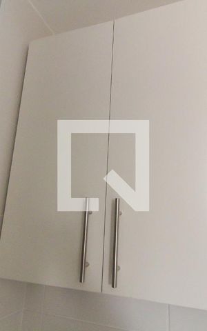 Apartamento à venda com 33m², 2 quartos e 1 vaga Apartamento à venda com 33m², 2 quartos e 1 vagaBanheiro