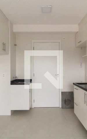 Apartamento à venda com 33m², 2 quartos e 1 vaga Apartamento à venda com 33m², 2 quartos e 1 vagaSala/Cozinha
