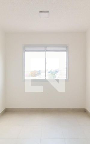 Apartamento à venda com 33m², 2 quartos e 1 vaga Apartamento à venda com 33m², 2 quartos e 1 vagaSala/Cozinha