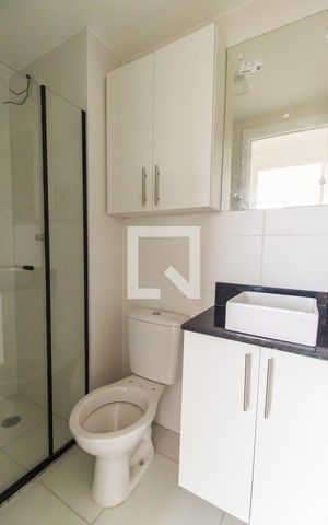 Apartamento à venda com 33m², 2 quartos e 1 vaga Apartamento à venda com 33m², 2 quartos e 1 vagaBanheiro