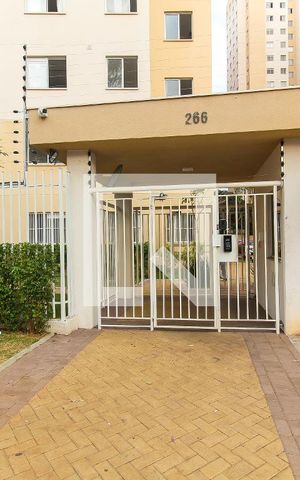 Apartamento à venda com 33m², 2 quartos e 1 vaga Apartamento à venda com 33m², 2 quartos e 1 vagaFachada