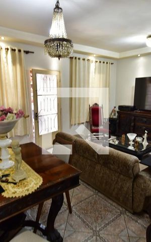 Casa à venda com 290m², 3 quartos e 4 vagasSala