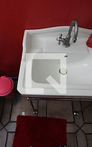 Casa à venda com 300m², 3 quartos e 6 vagasLavabo