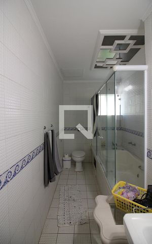 Casa à venda com 300m², 3 quartos e 6 vagasBanheiro Social