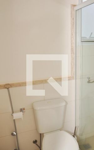 Casa de condomínio à venda com 170m², 3 quartos e 3 vagas Casa de condomínio à venda com 170m², 3 quartos e 3 vagasBanheiro