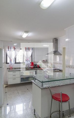 Apartamento à venda com 160m², 3 quartos e 3 vagasCozinha