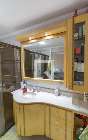 Apartamento à venda com 160m², 3 quartos e 3 vagasBanheiro da Suíte