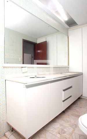 Casa à venda com 350m², 3 quartos e 1 vagaBanheiro 2