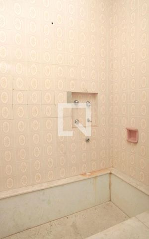 Casa à venda com 350m², 3 quartos e 1 vagaBanheiro Quarto 1 Suíte