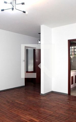 Casa à venda com 350m², 3 quartos e 1 vagaQuarto 1 Suíte