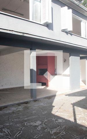 Casa à venda com 350m², 3 quartos e 1 vagaPátio