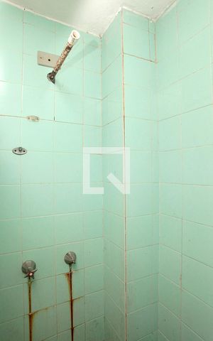 Casa à venda com 350m², 3 quartos e 1 vagaBanheiro 4 Serviço