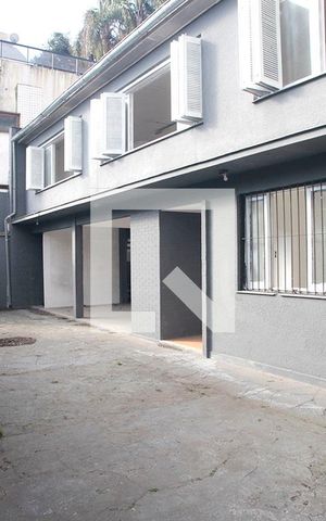 Casa à venda com 350m², 3 quartos e 1 vagaPátio