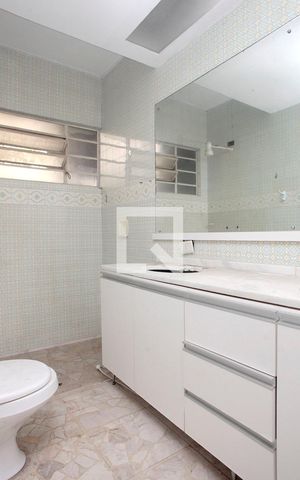 Casa à venda com 350m², 3 quartos e 1 vagaBanheiro 2