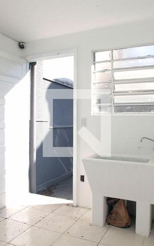 Casa à venda com 350m², 3 quartos e 1 vagaÁrea de Serviço