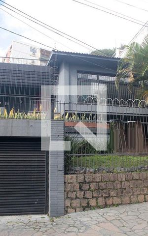 Casa à venda com 350m², 3 quartos e 1 vagaFachada
