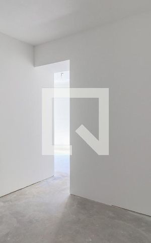 Apartamento à venda com 196m², 3 quartos e 3 vagas Apartamento à venda com 196m², 3 quartos e 3 vagasCloset da Suíte 1