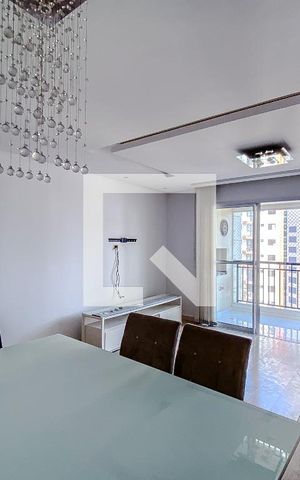 Apartamento à venda com 74m², 2 quartos e 2 vagasSala