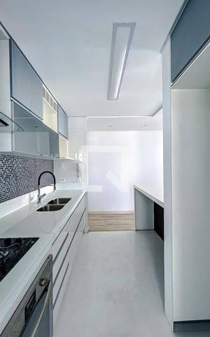 Apartamento à venda com 74m², 2 quartos e 2 vagasCozinha