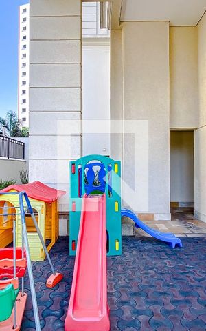 Apartamento à venda com 74m², 2 quartos e 2 vagasÁrea comum - Playground