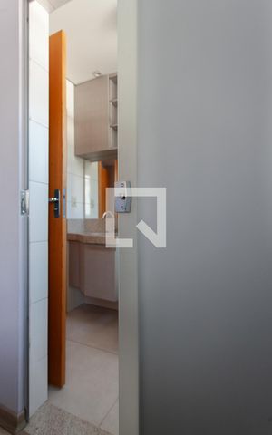 Apartamento para alugar com 47m², 2 quartos e 1 vaga Apartamento para alugar com 47m², 2 quartos e 1 vagaBanheiro Semi Suíte