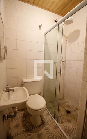 Casa à venda com 142m², 3 quartos e 2 vagas Casa à venda com 142m², 3 quartos e 2 vagasBanheiro da Edícula