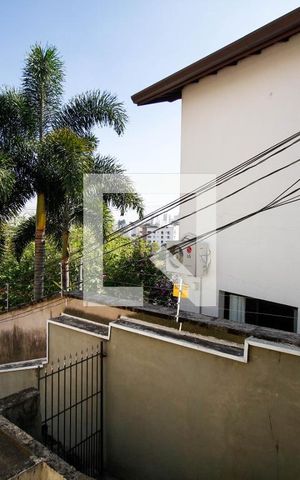 Casa à venda com 142m², 3 quartos e 2 vagas Casa à venda com 142m², 3 quartos e 2 vagasVista do Quarto 1