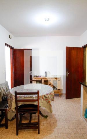 Casa à venda com 142m², 3 quartos e 2 vagas Casa à venda com 142m², 3 quartos e 2 vagasCozinha