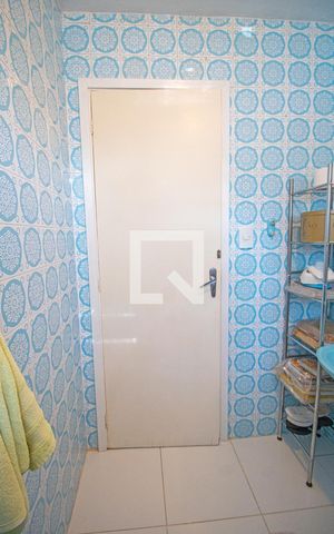 Casa à venda com 225m², 4 quartos e 4 vagas Casa à venda com 225m², 4 quartos e 4 vagasBanheiro 3