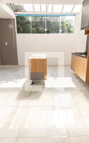 Casa de condomínio à venda com 74m², 2 quartos e 2 vagas Casa de condomínio à venda com 74m², 2 quartos e 2 vagasSala/Cozinha