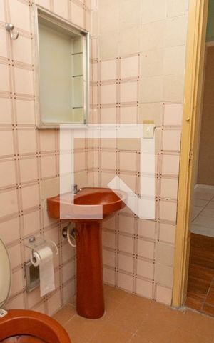 Apartamento para alugar com 69m², 2 quartos e 1 vaga Apartamento para alugar com 69m², 2 quartos e 1 vagaBanheiro