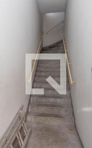 Apartamento para alugar com 69m², 2 quartos e 1 vaga Apartamento para alugar com 69m², 2 quartos e 1 vagaEscada do prédio