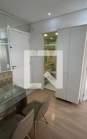 Apartamento para alugar com 34m², 1 quarto e sem vaga Apartamento para alugar com 34m², 1 quarto e sem vagaSala