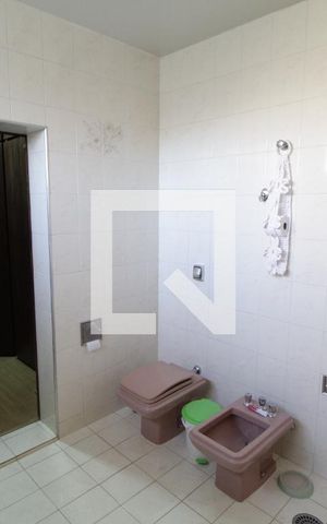 Casa para alugar com 450m², 4 quartos e 4 vagasBanheiro do Quarto 3