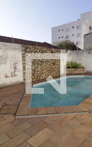 Casa para alugar com 450m², 4 quartos e 4 vagasPiscina