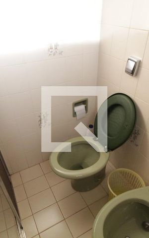 Casa para alugar com 450m², 4 quartos e 4 vagasBanheiro do Quarto 4