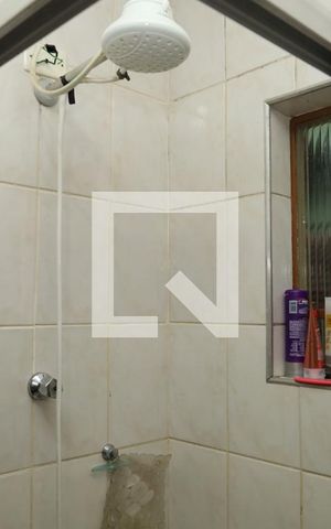 Casa à venda com 144m², 3 quartos e 2 vagasBanheiro