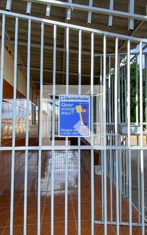 Casa para alugar com 80m², 2 quartos e 2 vagas Casa para alugar com 80m², 2 quartos e 2 vagasPlaca