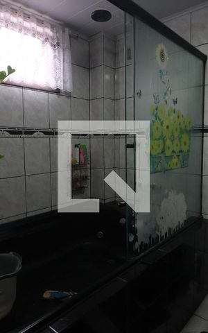 Casa à venda com 150m², 4 quartos e 2 vagasBanheiro da Suíte