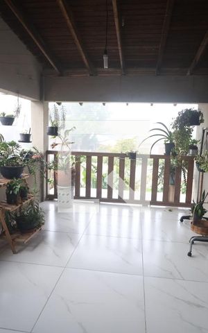 Casa à venda com 150m², 4 quartos e 2 vagasSacada