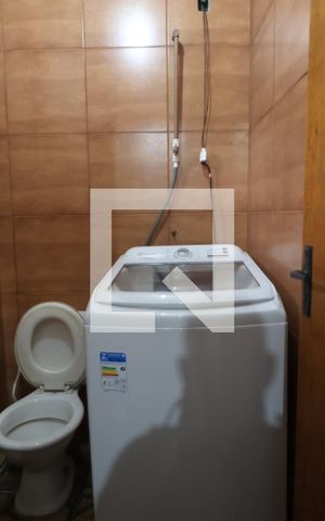 Casa à venda com 150m², 4 quartos e 2 vagasBanheiro 3