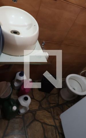 Casa à venda com 150m², 4 quartos e 2 vagasBanheiro 3