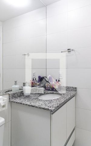 Apartamento à venda com 55m², 2 quartos e 1 vaga Apartamento à venda com 55m², 2 quartos e 1 vagaBanheiro Social