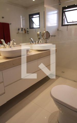 Apartamento à venda com 288m², 3 quartos e 4 vagasBanheiro 2