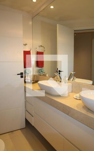 Apartamento à venda com 288m², 3 quartos e 4 vagasBanheiro 2