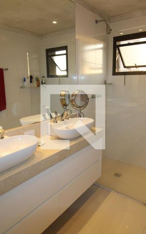 Apartamento à venda com 288m², 3 quartos e 4 vagasBanheiro 2